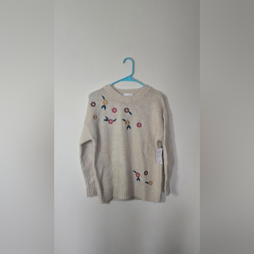 Andrée by Unit Floral Embroidered Knit Sweater Neutral Cozy NEW Size Small